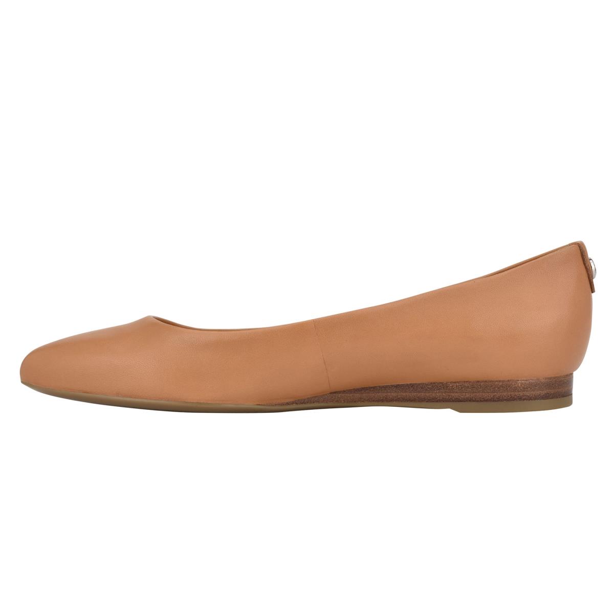 Nine West Ferdi 9x9 Pointy Toe Flats Beige | YIGD42160