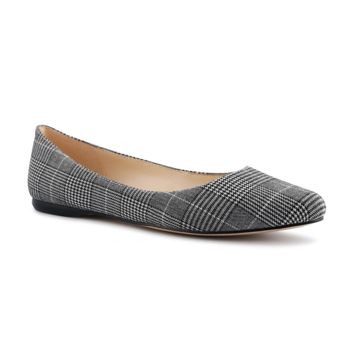 Nine West Speakup Almond Toe Ballet Flats Black / White | GTEI89473